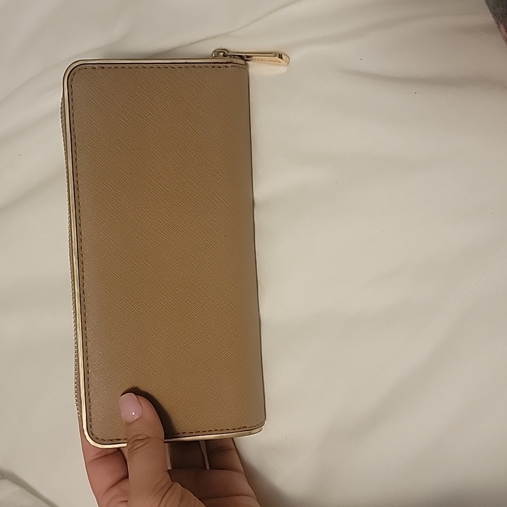 MK Wallet - Picture 2 of 4